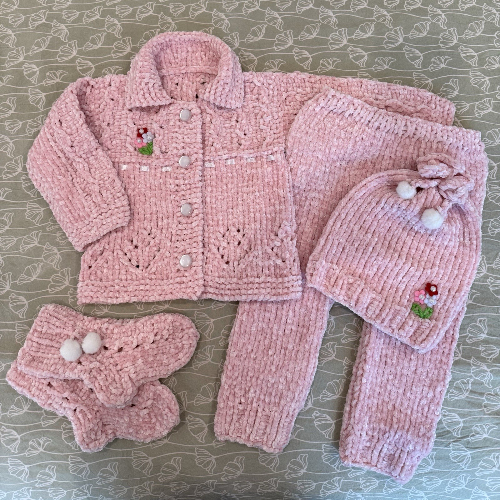 Pink Knit Polyester Baby Girls Outfit Set 9-12M Sweater Pants Hat Booties