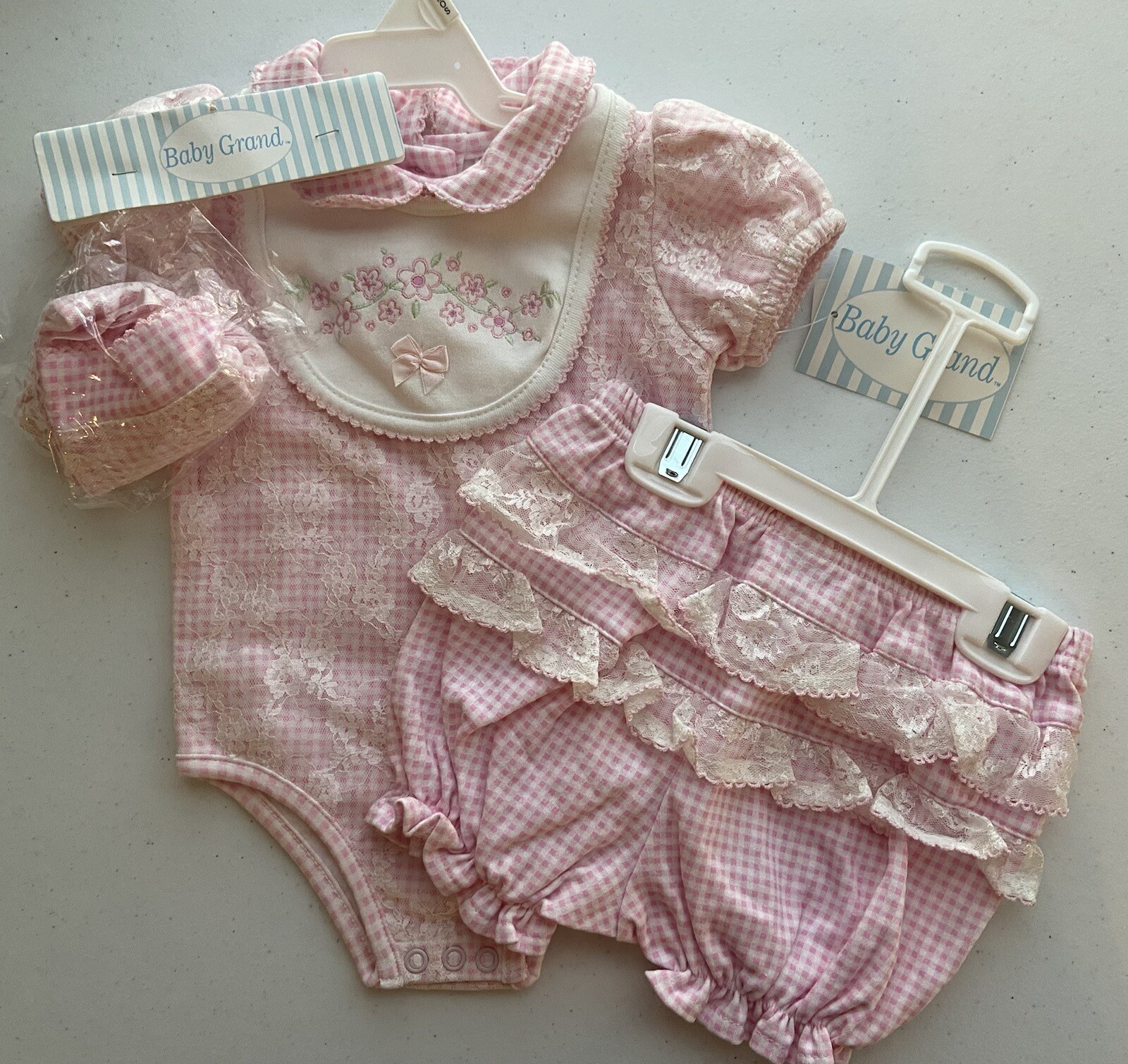 Baby Grand Girls 3-6 Months 4 Piece Set Bodysuit Bloomers Pink White Lace NWT