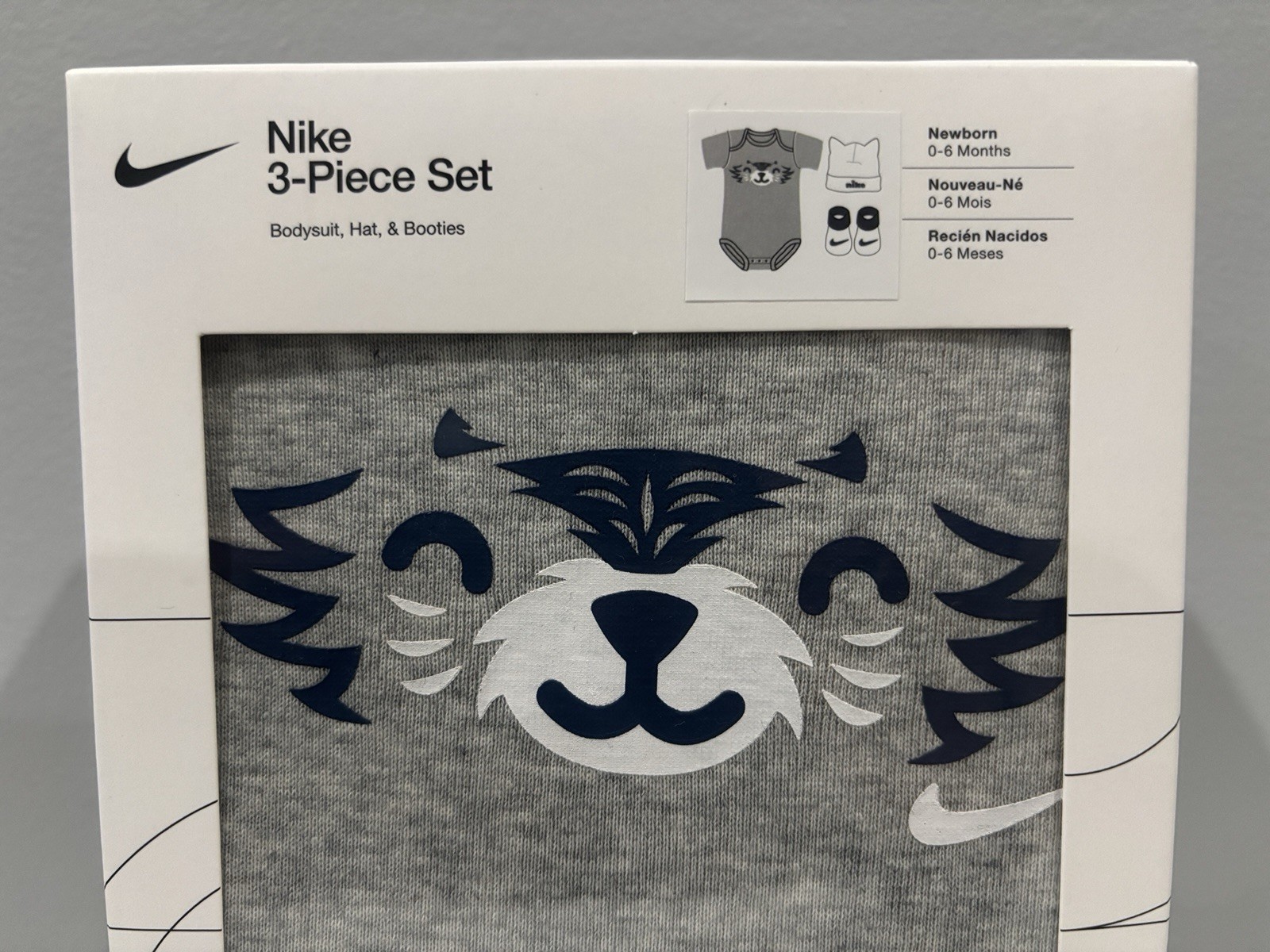 Nike Baby KSA 3 Piece Set Bodysuit Bib Hat Gray White Blue 0-6 Months NN0878-C00