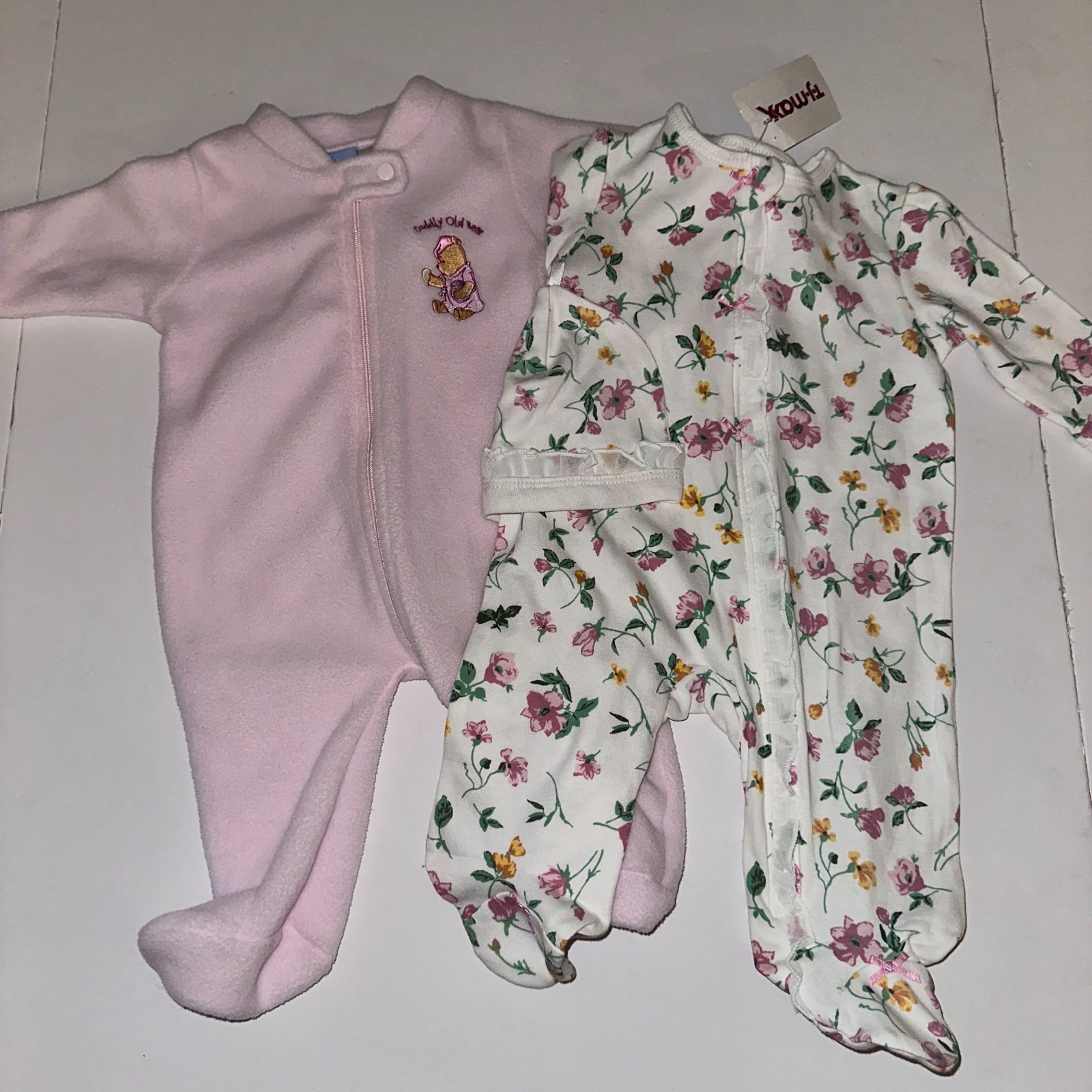 22 PIECE LOT BABY GIRL 0-6 months Little Me, Carters, Pooh, Onsies, snowsuit ++