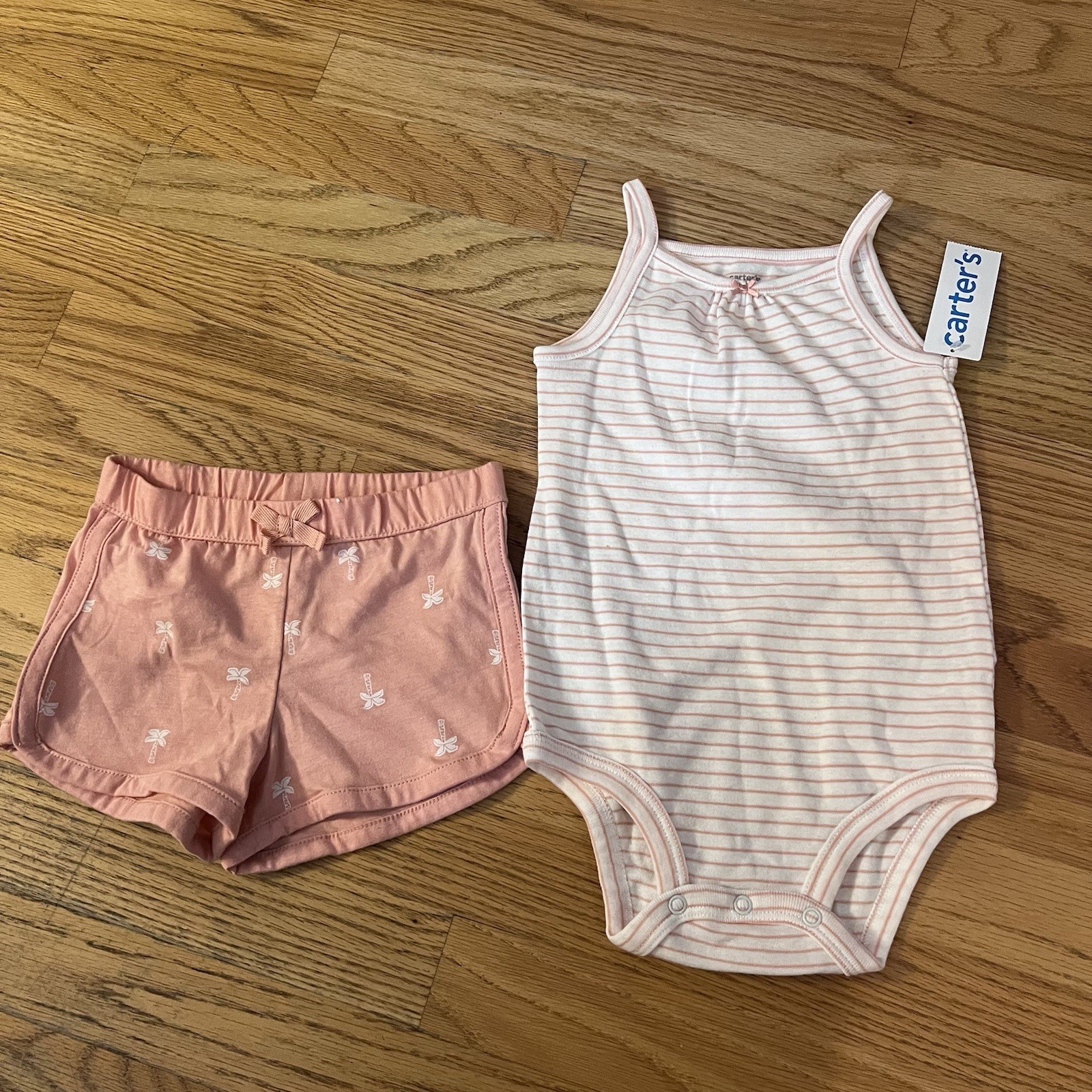 Baby Girls Carter’s 2 pc Set- PALM TREES Bodysuit & Shorts Size 24 months NWT