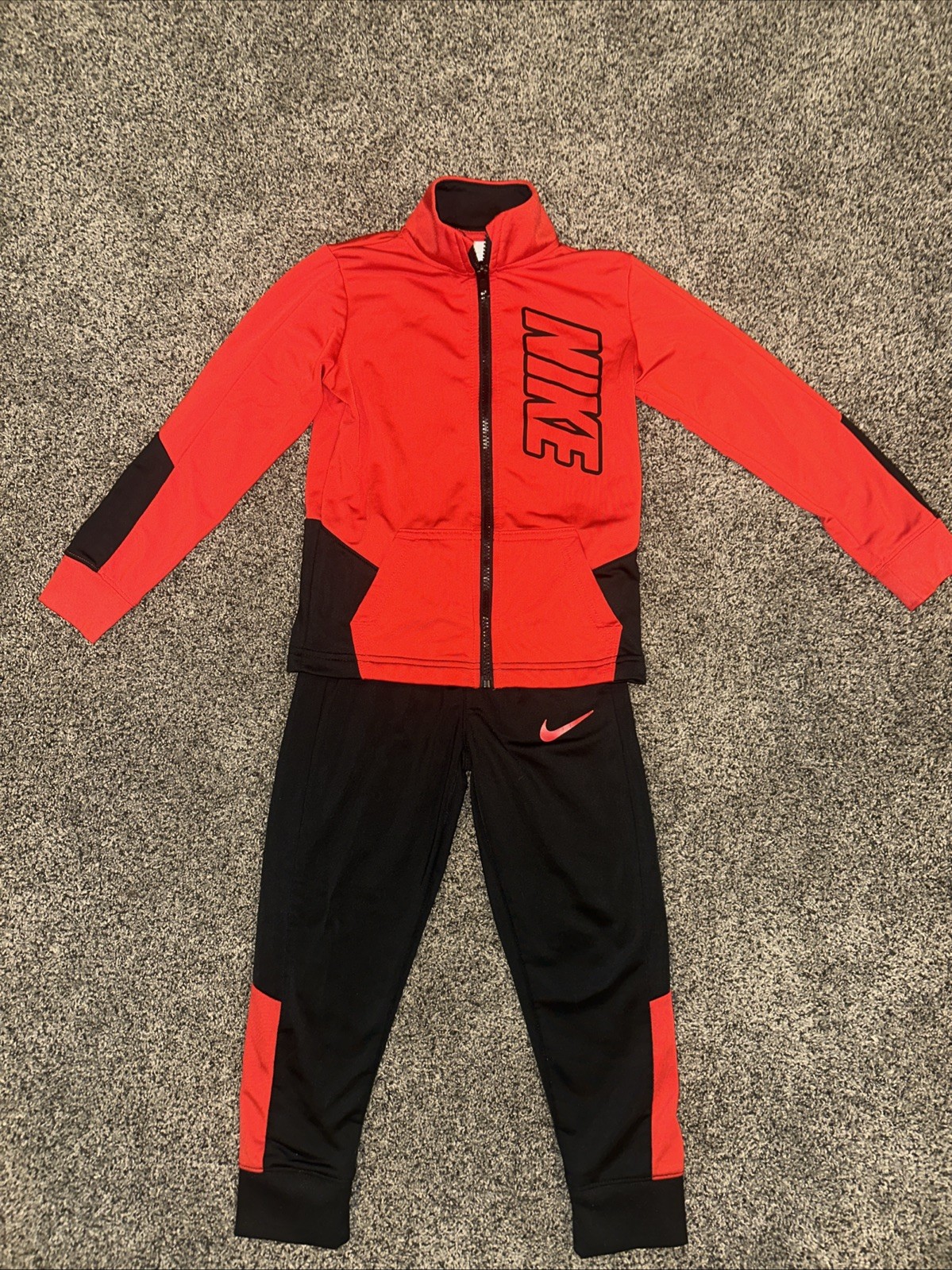 Nik Boys 2 Piece Polyester Jogging Set ~Tracksuit ~ Red, Black, Size 4-5