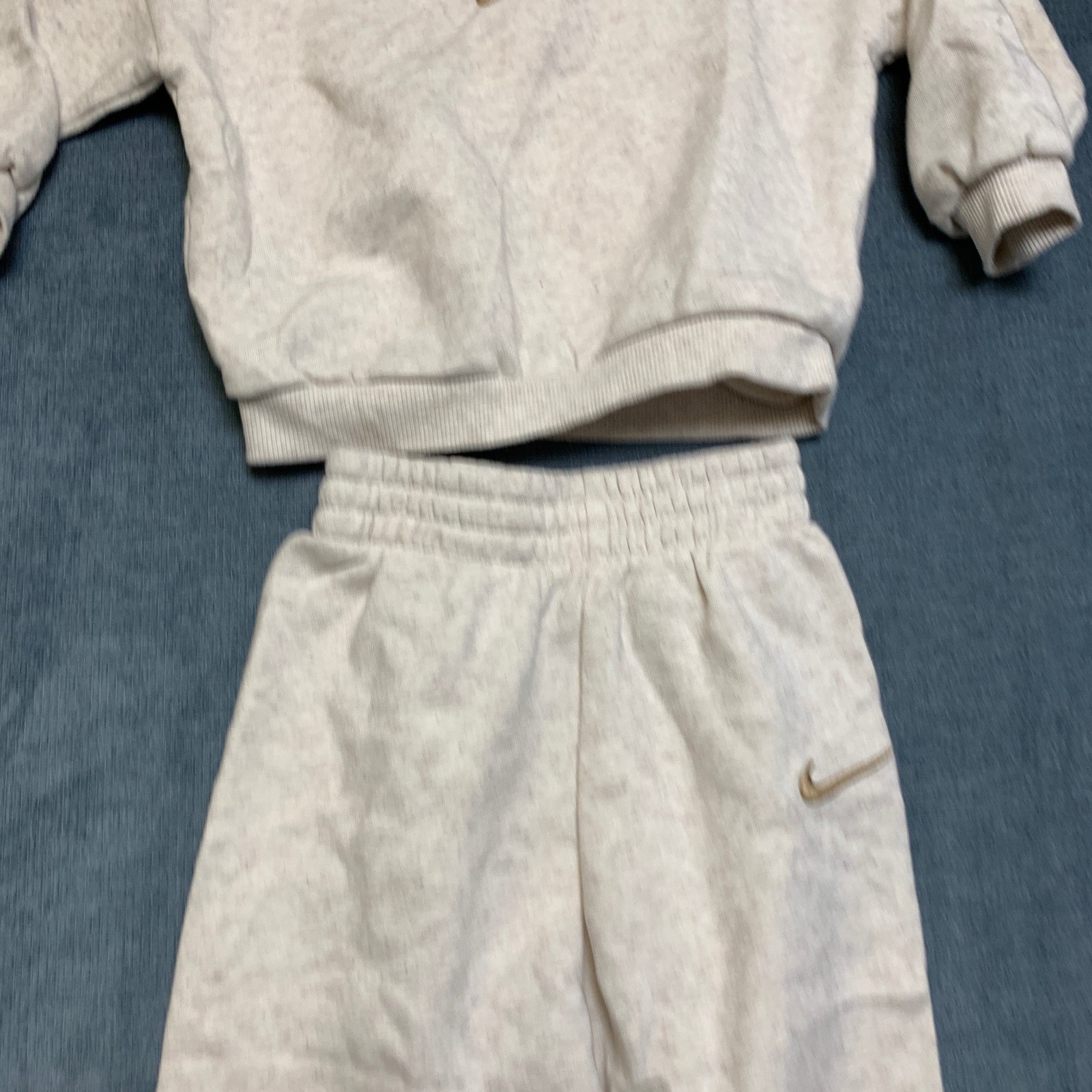 Nike Essential Track Suit Baby 24M Beige Swoosh Logo Fleece Lined Crew Neck Warm