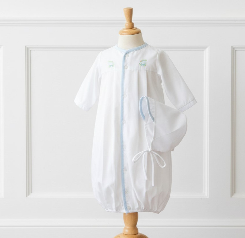 NWT Petit Ami White Train 2pc Gown Convert Longall Newborn Baby Boys NB Hat Bag