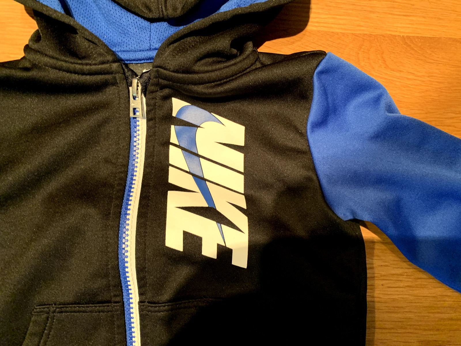 Nike Dri Fit Unisex Hoodie Jacket 24 Months Full Zip Black Bright Blue Pockets