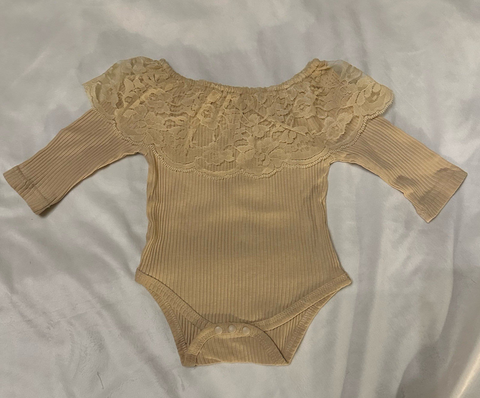 NEW Baby Girl Ruffle Tan Long Sleeve Lace Body Suit Bell Bottom Denim Jeans Bow