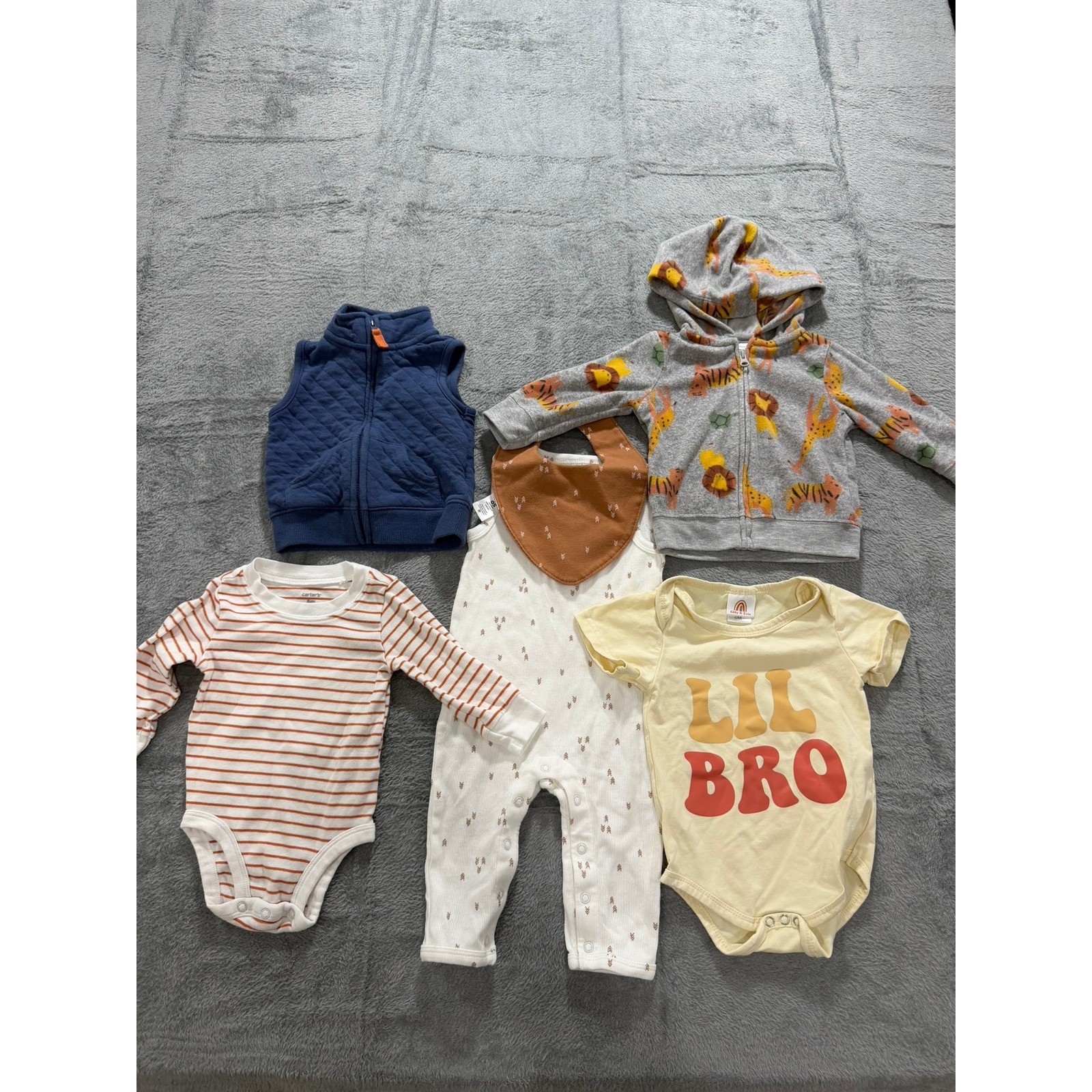 Carter’s Abby & Evie Baby Boy 6 Piece Bundle 6M Vest Hoodie Bodysuits Romper Bib