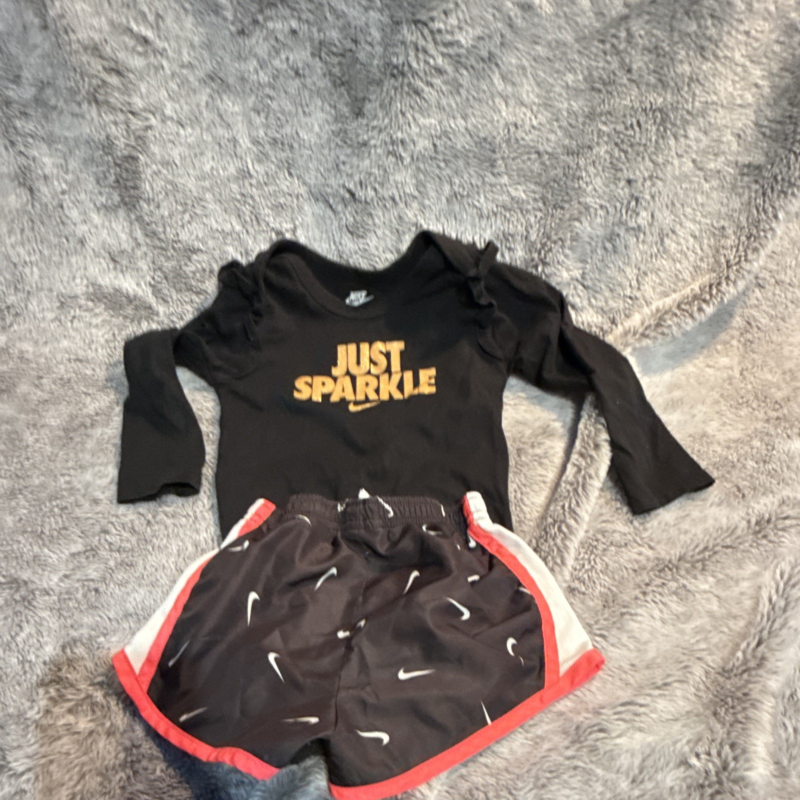 Nike Dri-FIT 24M 2-Piece Long Sleeve Bodysuit & Shorts Set Black/Red