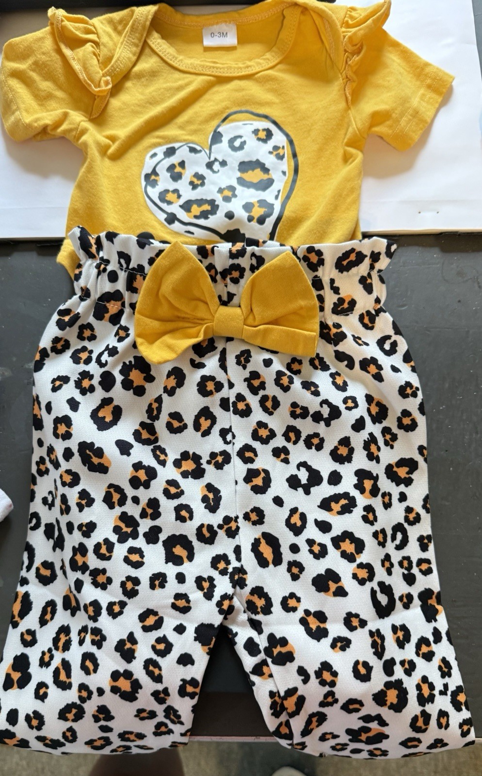 Girls 2-Piece Pants Set 0-3M Yellow Heart Top Leopard Print Pants Bow
