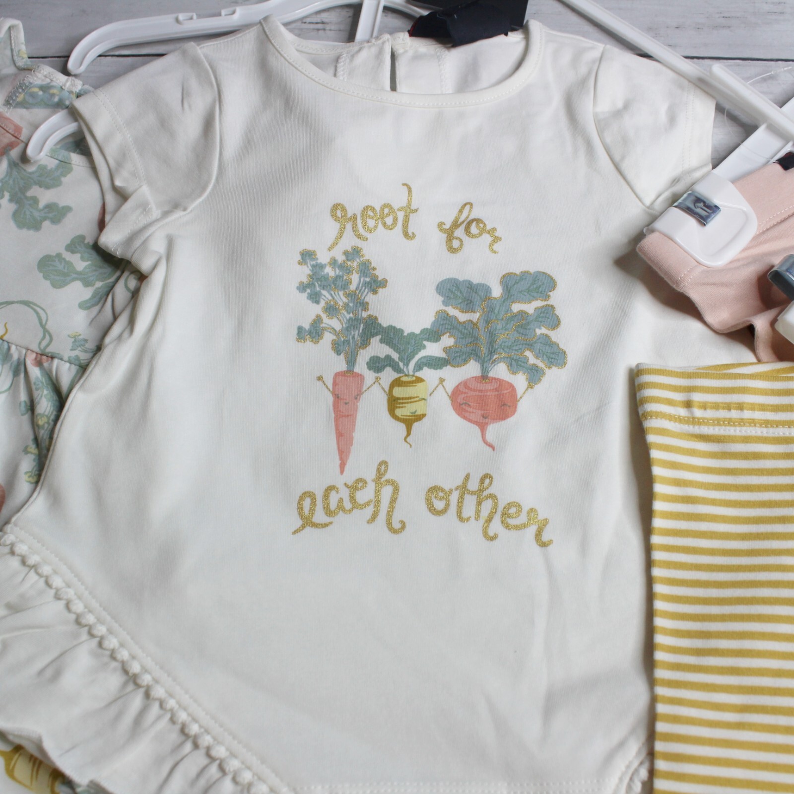 Cynthia Rowley Baby Girl’s Summer Short Sleeve Tops Shorts Set Size 24 Months