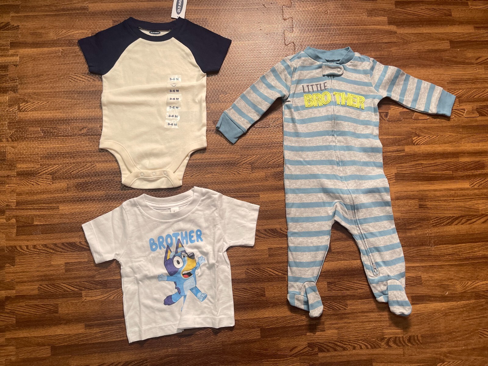 Lot of 3 Toddler Baby Size 3-6M: 2 pcs Bodysuits, 1 pcs T-Shirt