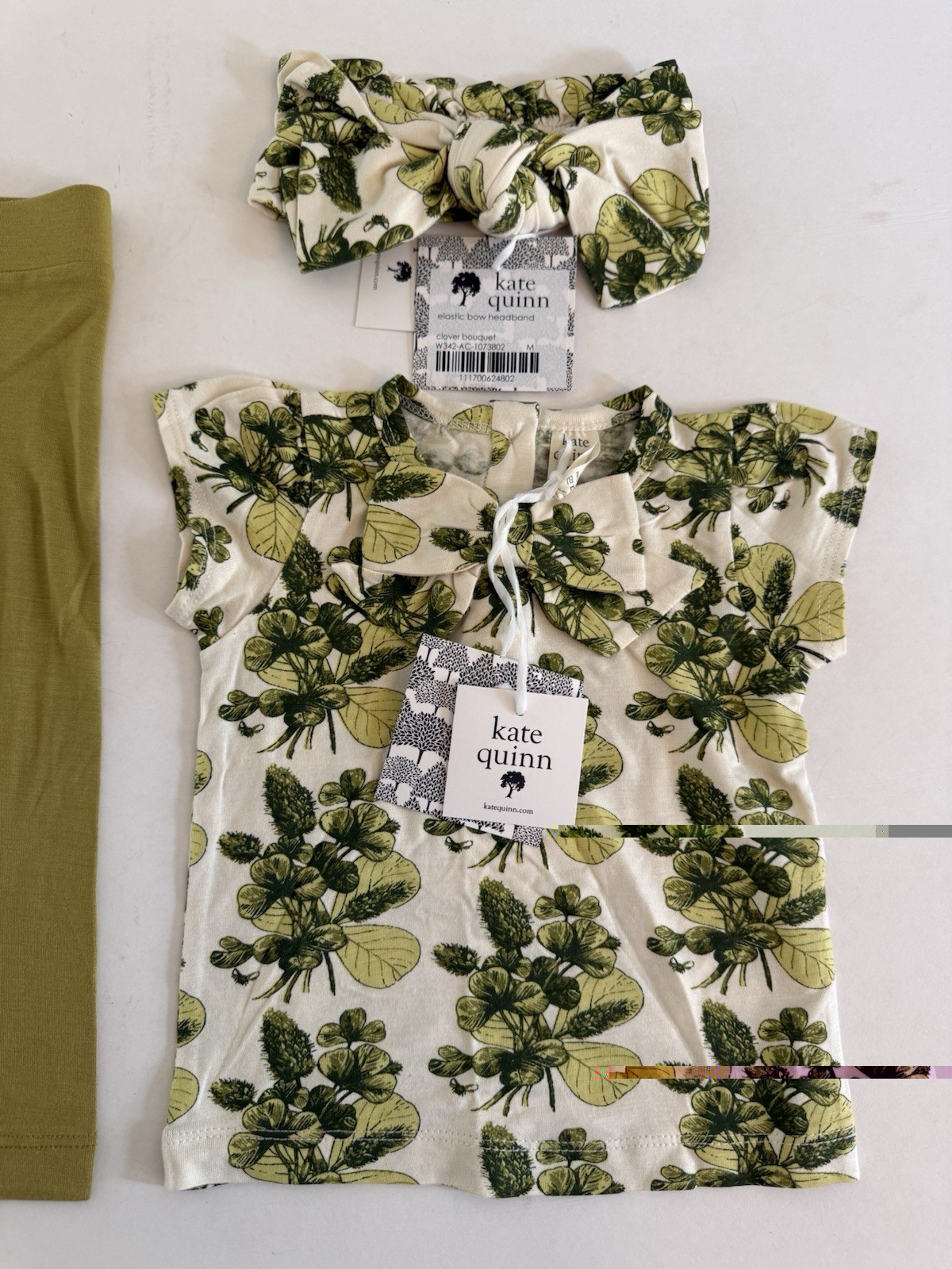 NWT Kate Quinn 6-12 Mo Green Clover Bouquet Top , Leggings & Headband Bow Set