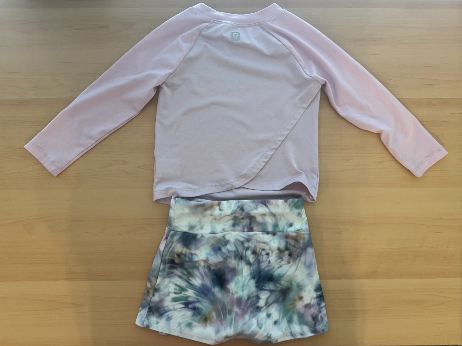 Runway 2 pice Girls Outfit Long Slevee Shirt Slirt Quick Dry Toddler Size 2T