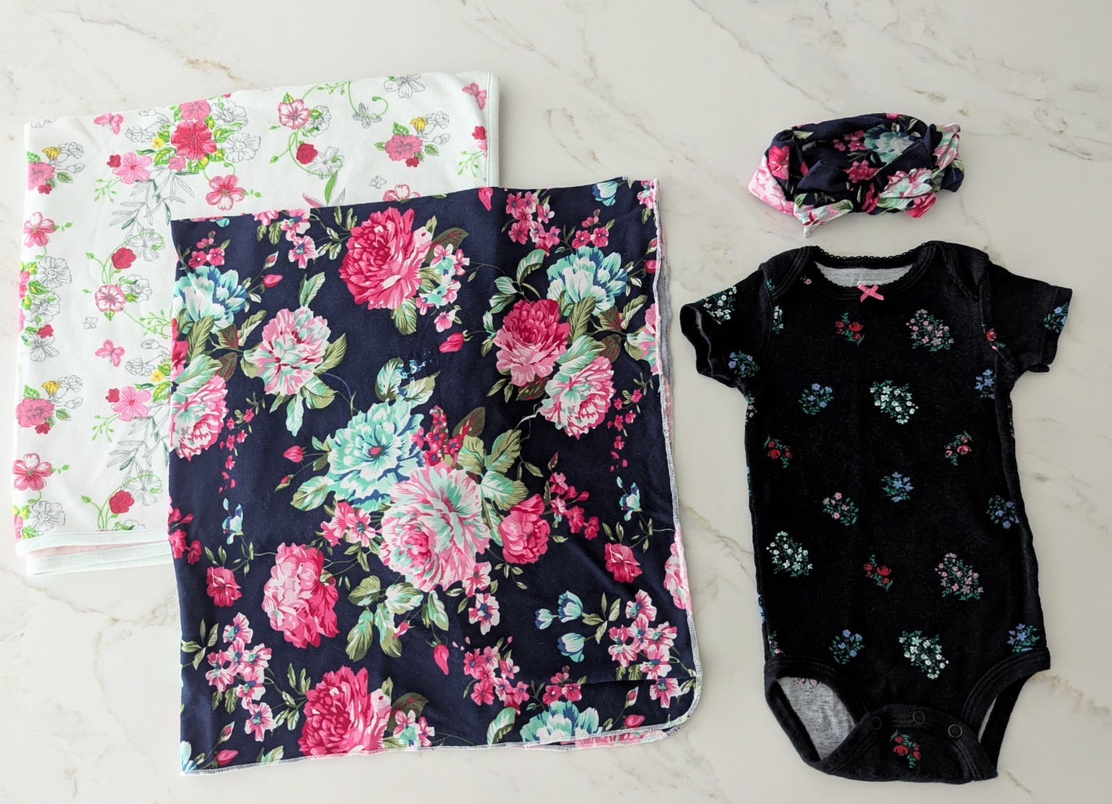 4 Pc’s Carter’s Size: 9 Months One-Piece Top, Headband & 2 Floral Blankets