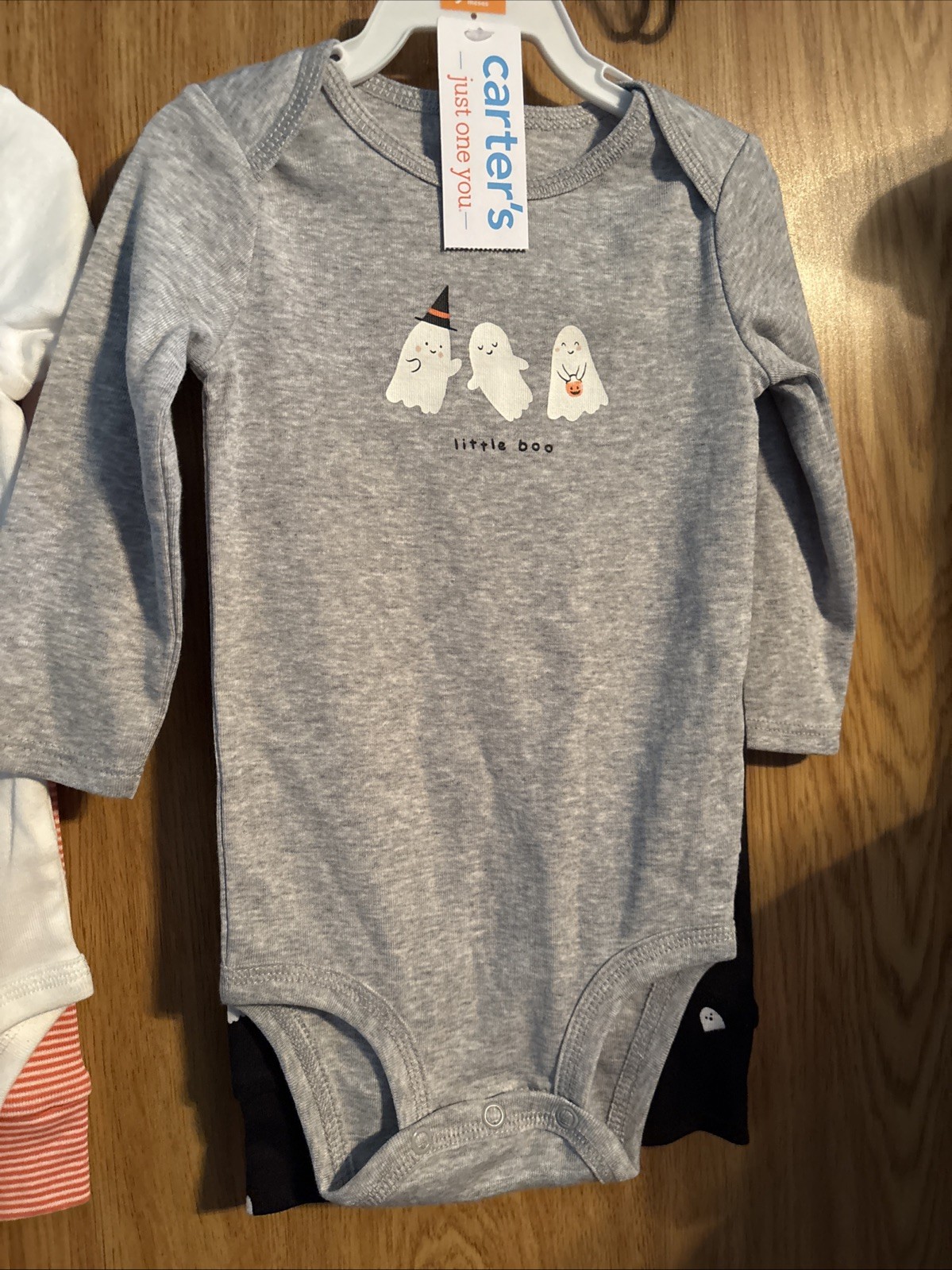 Carters Baby 9 Months Outfits 4 Piece Set (2 Outfits) NWT