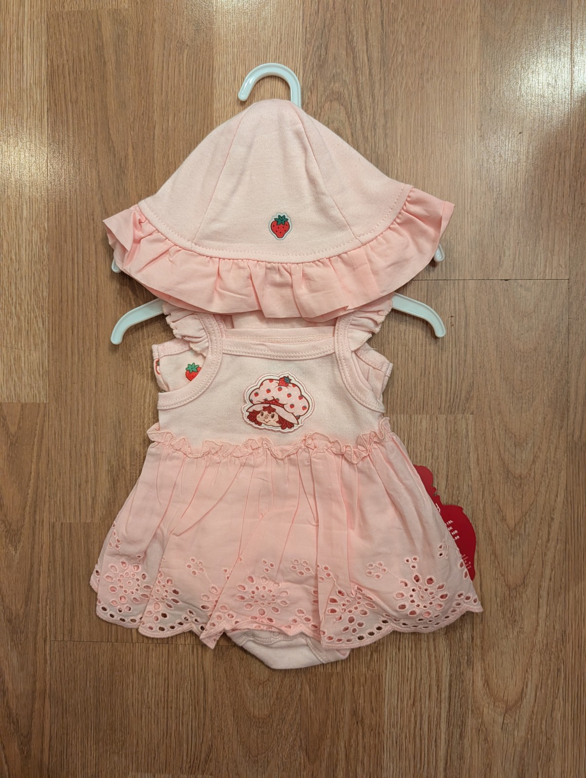 Strawberry Shortcake 3 pc Baby Girl Skirt Bodysuit Dress, Bodysuit & Hat – 3M