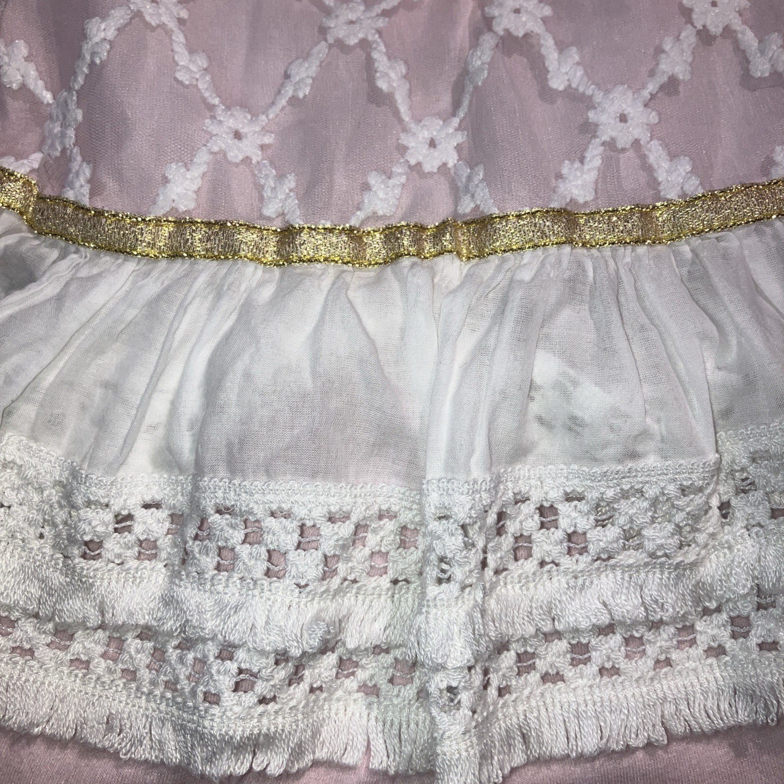 Juicy Couture 12M two piece outfit. white lace tunic and matching pink leggings