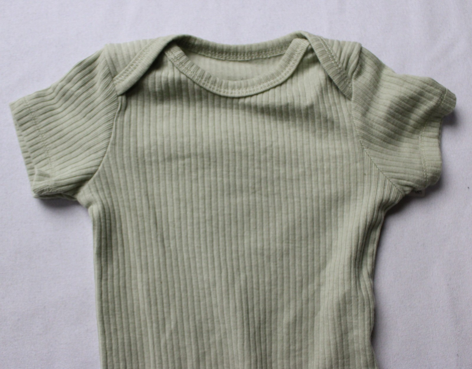 Carter’s Baby Boy’s 3 Piece Bodysuit And Pants Set EJ3 Multicolor Size 6M NWT