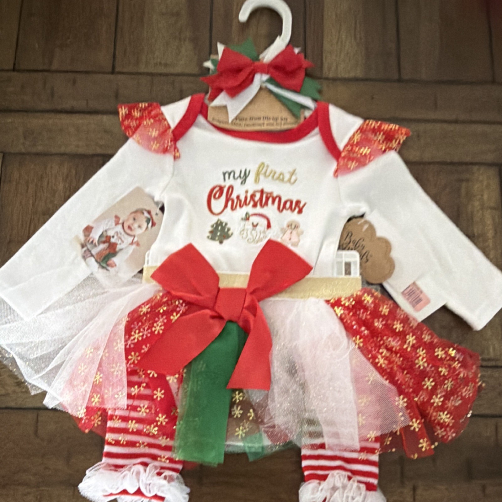 Baby Essentials Christmas 4-Piece Dress Set 6M Bodysuit Skirt Headband