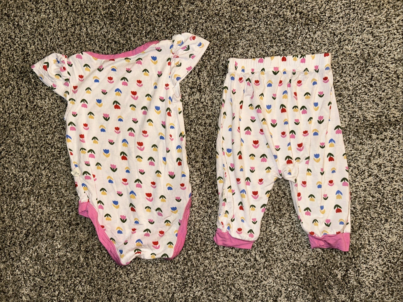 Milkberry Rayon of Bamboo Tulip Bodysuit & Pants Jogger Set/Outfit 3-6 Months