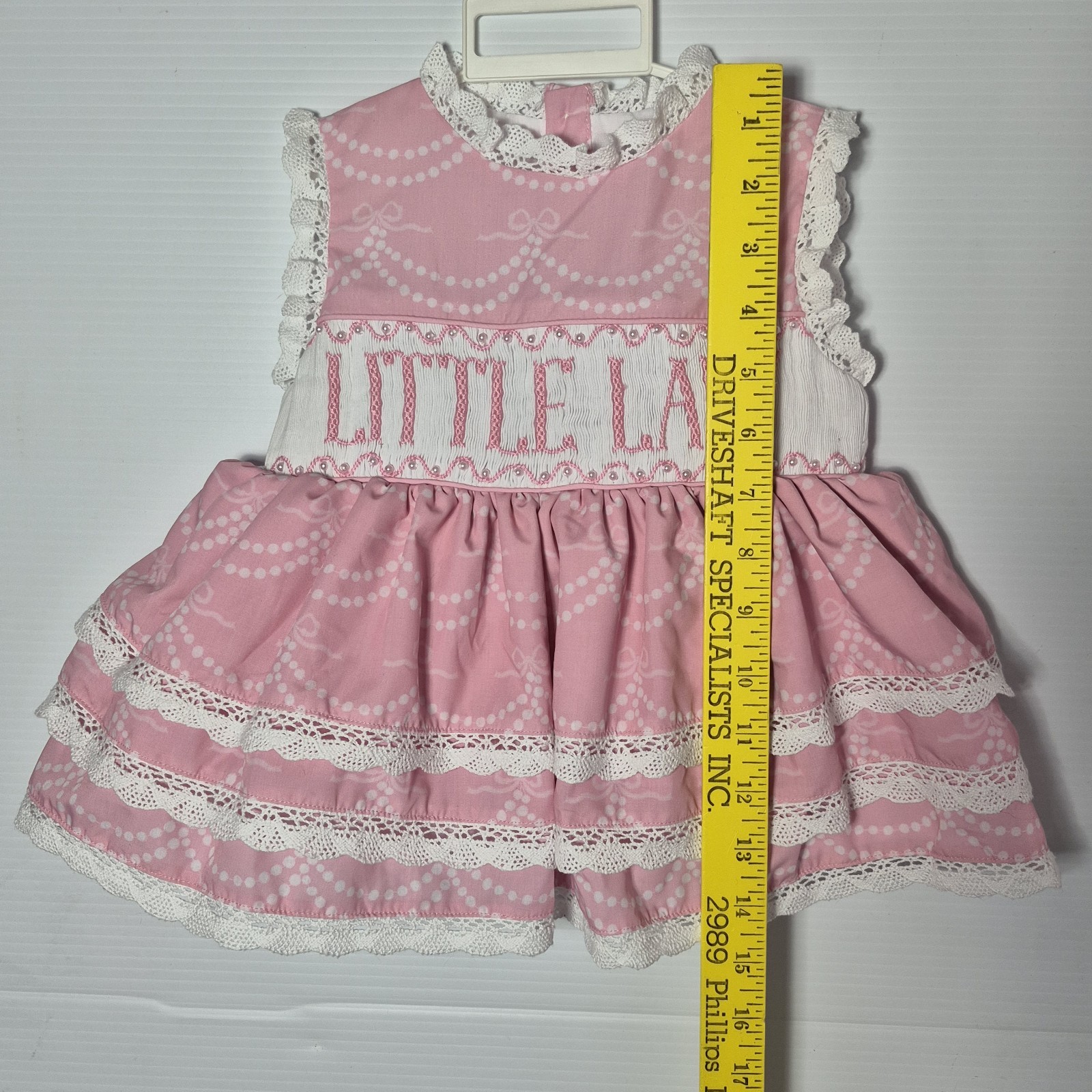 New Boutique Savannah Smocks Two Piece Bloomer / Short Set Size 2T Bows Lace