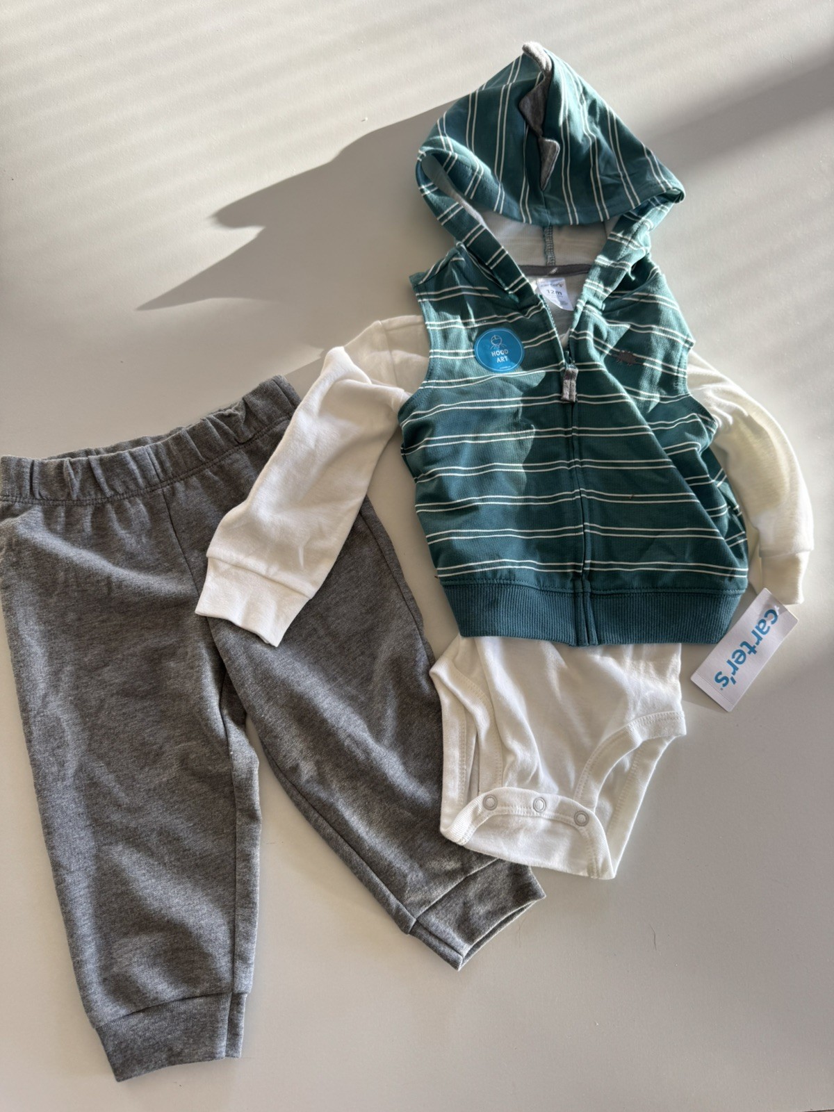 Carter’s Baby Boy 12M 3pc Outfit Set Hoodie Vest Bodysuit Pants Dinosaur NWT