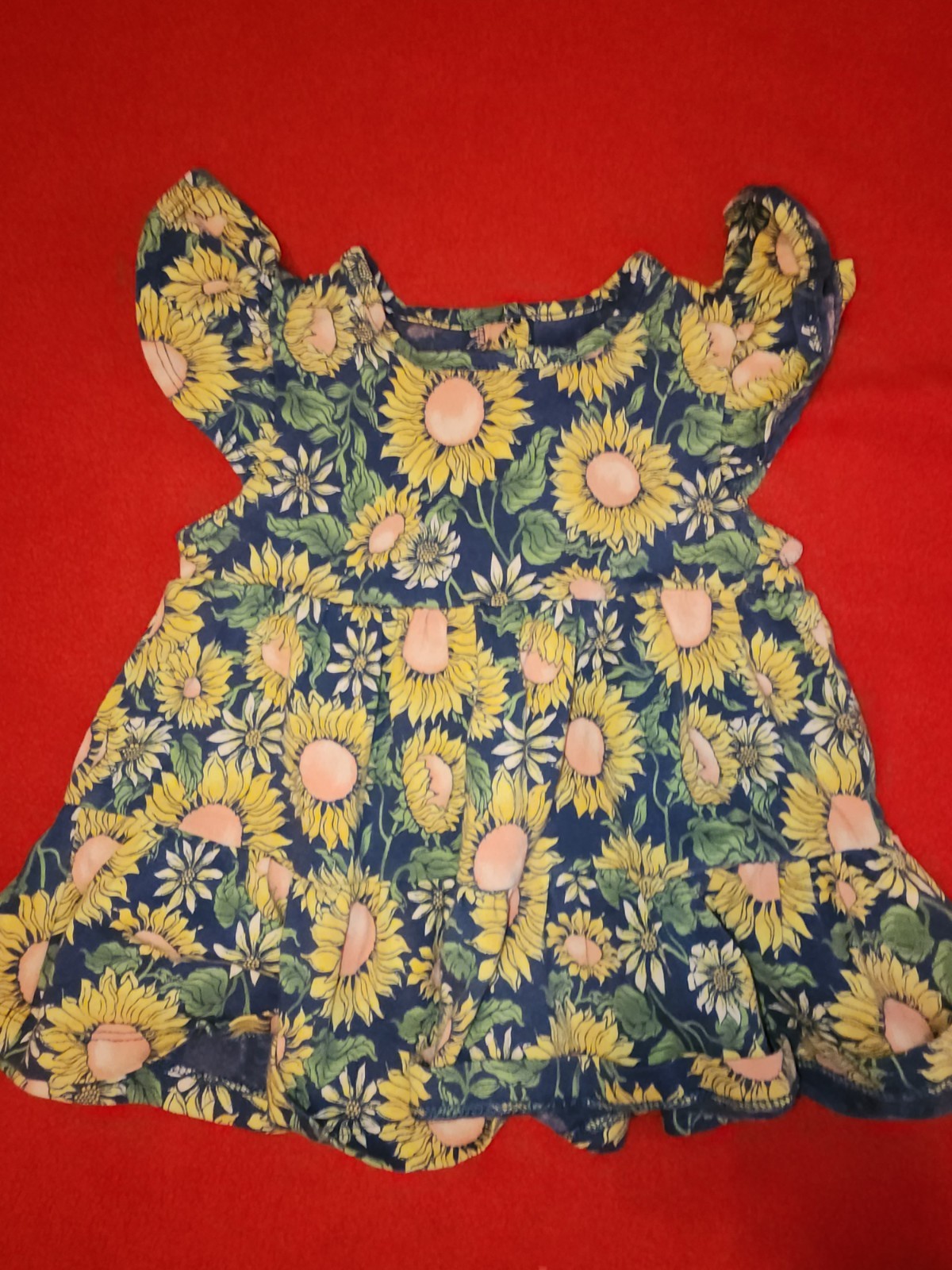 Tommy Bahama, Daisy Print Toddler Set – T-Shirt, Dress, Shorts. Size 12 Months