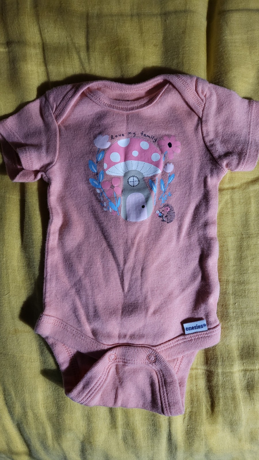 Lot Of 7 Newborn Clothes (2) Matching Sets 0-3 Months