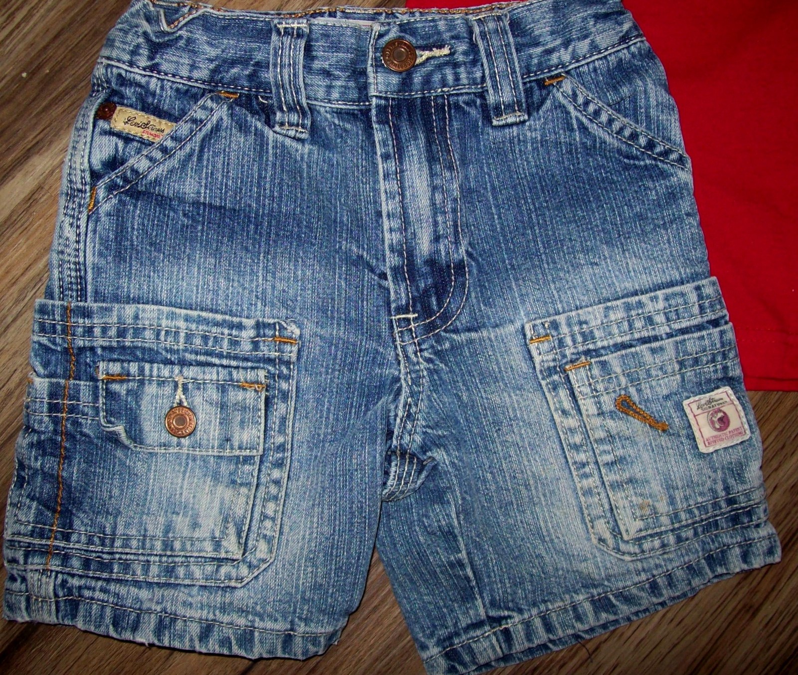 Boy 2T: LEVI’S Adjustable 9-Pocket Denim Jeans Shorts & LEVI’S Red T-Shirt Set