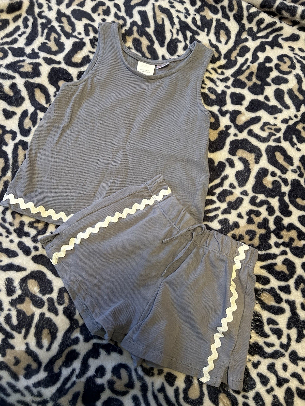 Zara Size 4 Toddler Girl 2 Piece Set Tank Top Shorts Gray