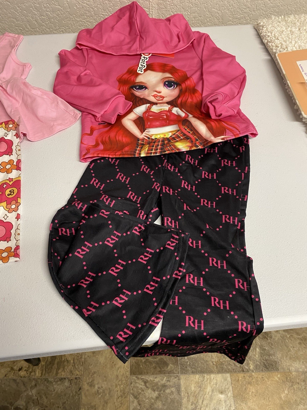 Pat Pat Girl 2 Sets 3-4 Years Hoodie ,Flared Pants And Sleeveless Blouse Shorts