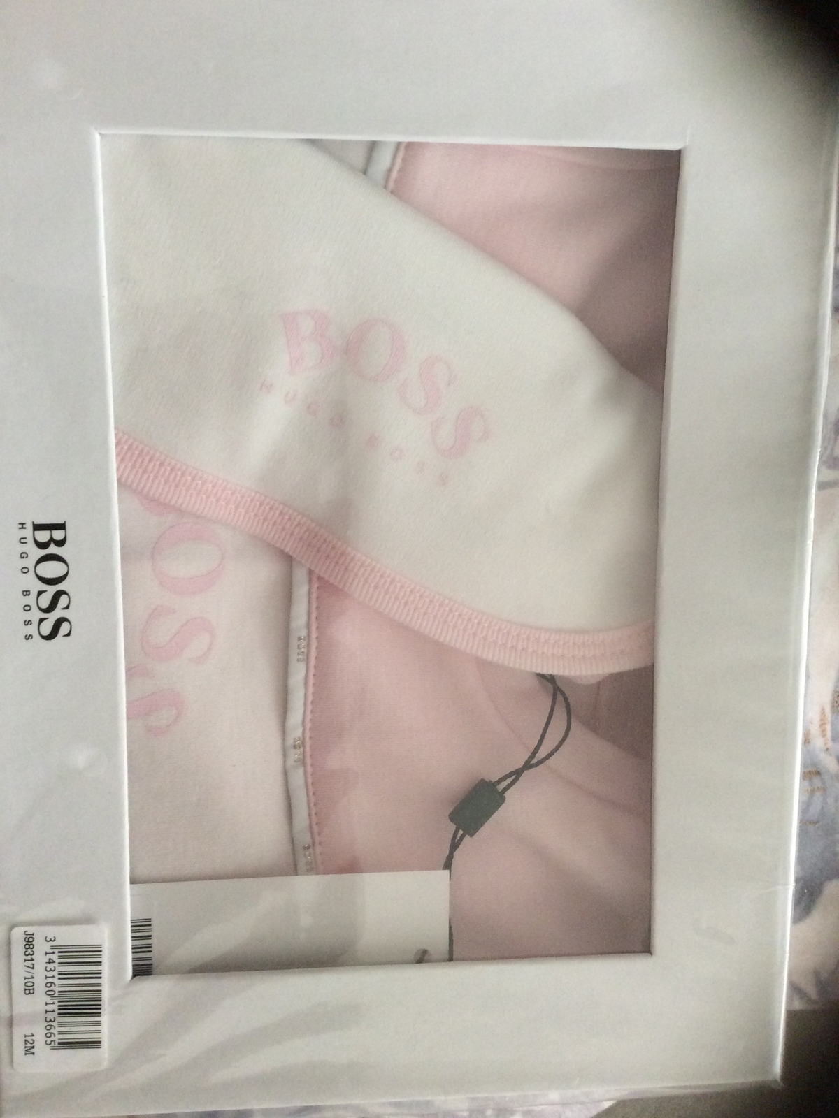 HUGO BOSS Baby Girl Sleepsuit & Bib Set Pale Pink gift Set Box 12 Months RRP £85