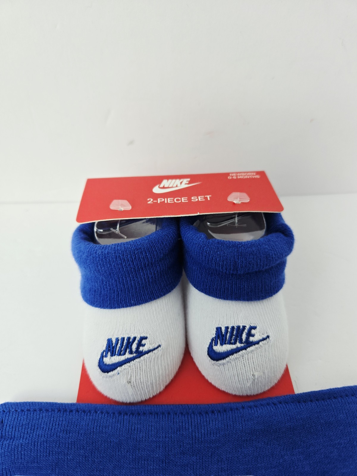 Nike Newborn 0-6 Months blue white Just Do It 2 piece set socks bandana bib