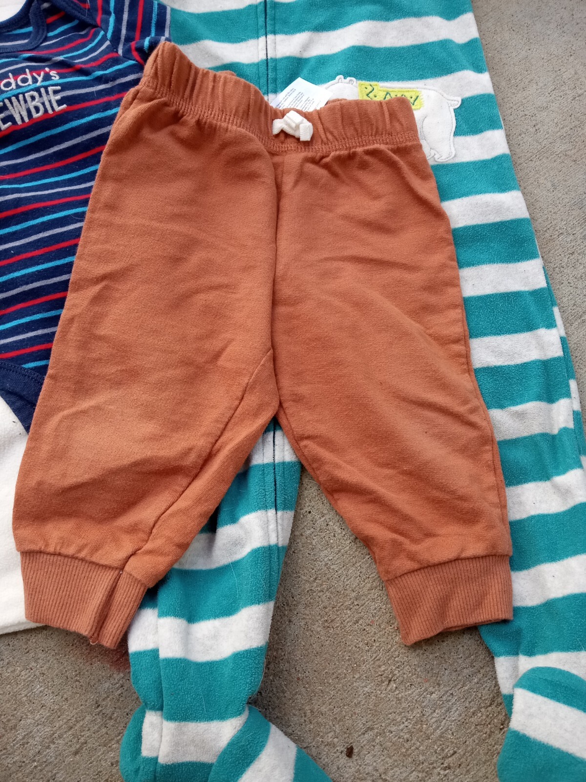 Lot of 14 Unisex Size Newborn to 12 Months Baby Clothes