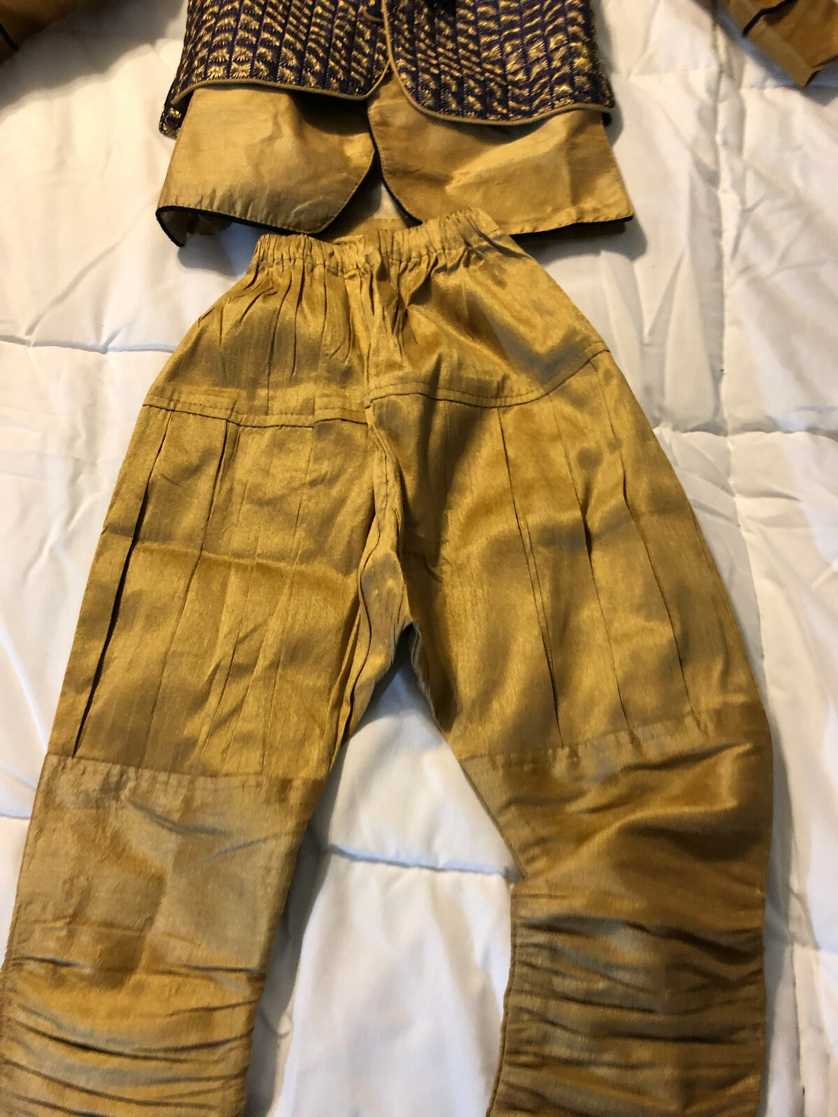 NEW TODDLER YOUTH INDIA AHHAAAA GOLD NAVY BLUE SHIRT & GOLD PANTS SIZE 3 SET