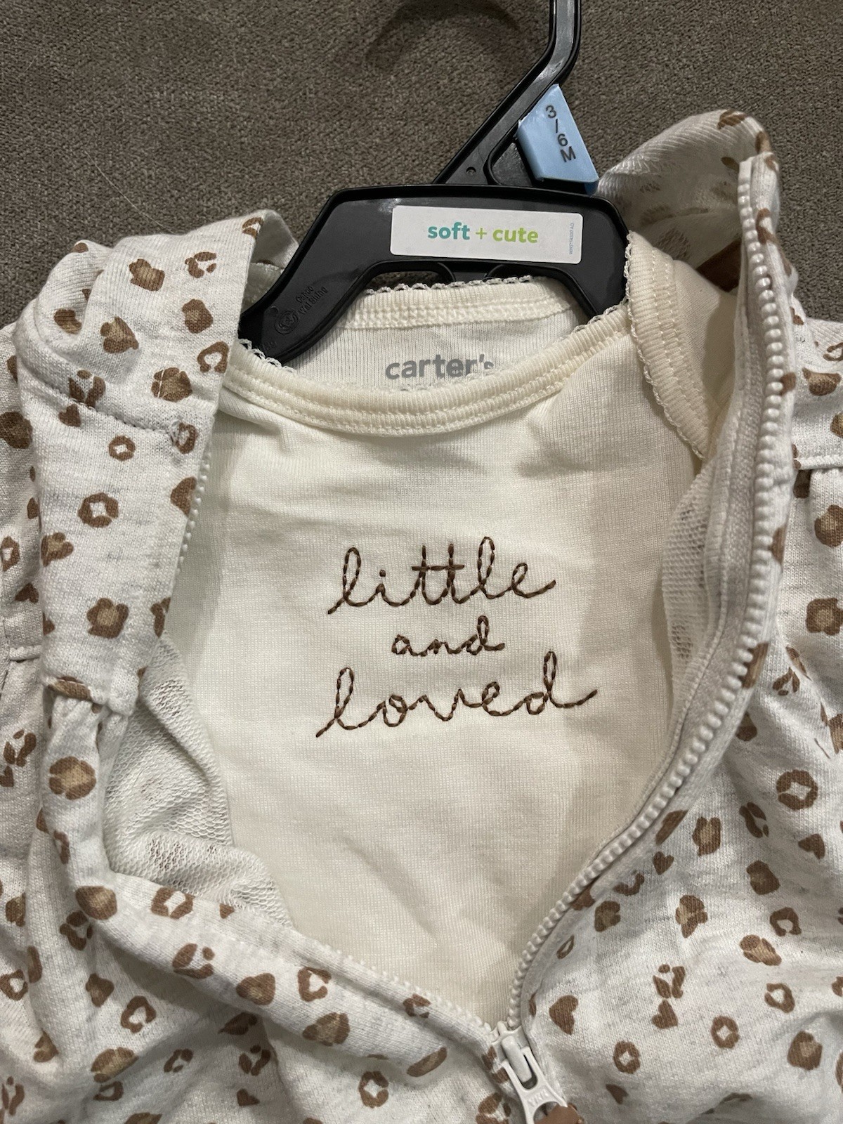 NWT 3-Piece Baby Girl Infant 3-6 Month Carter’s Outfit Hoodie Pants bodysuit