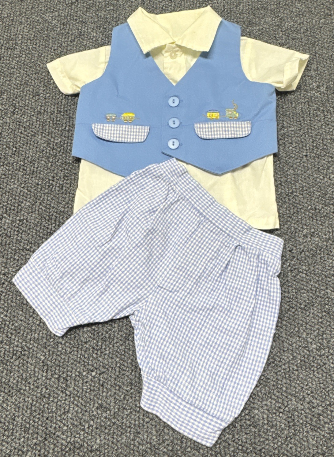 VTG 3PC Gingham Train Embroidered Outfit Cradle Togs Vest Shirt Shorts 0-6M