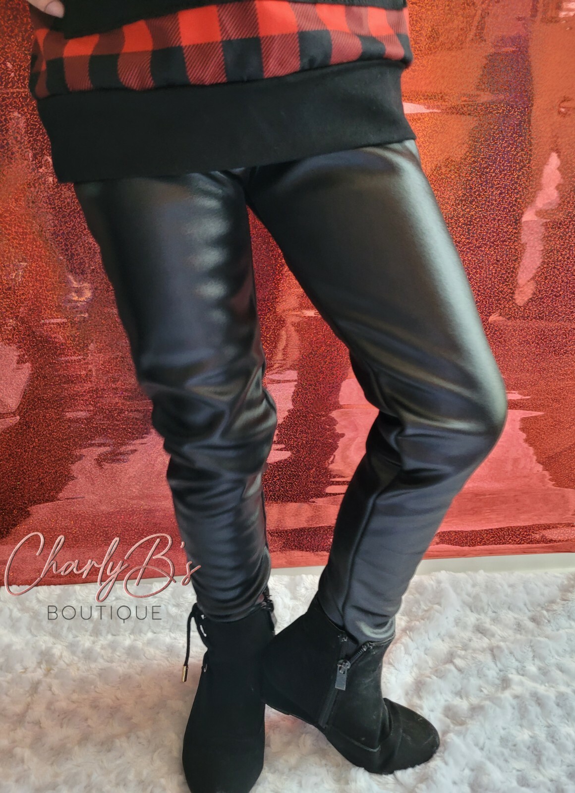 Fleece lined faux leather leggings