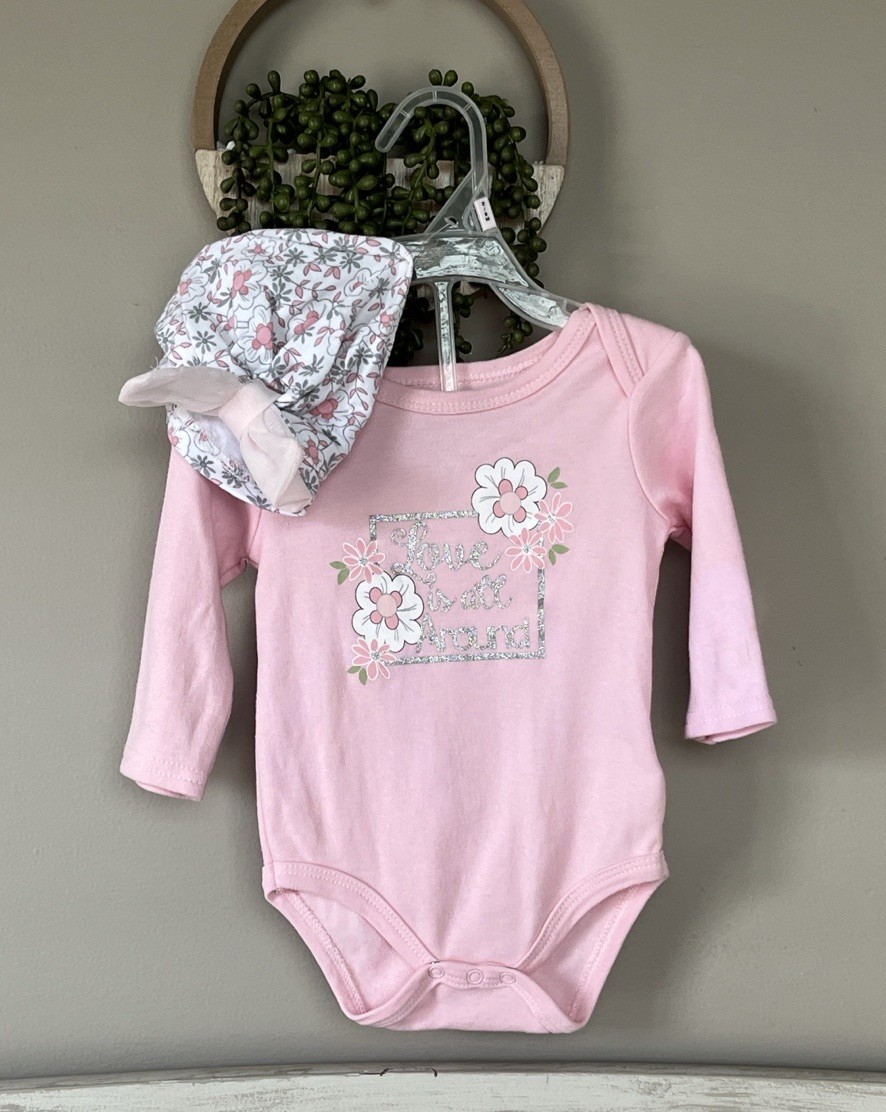 Pink Floral Baby outfit with Hat size 3-6 months ~New~