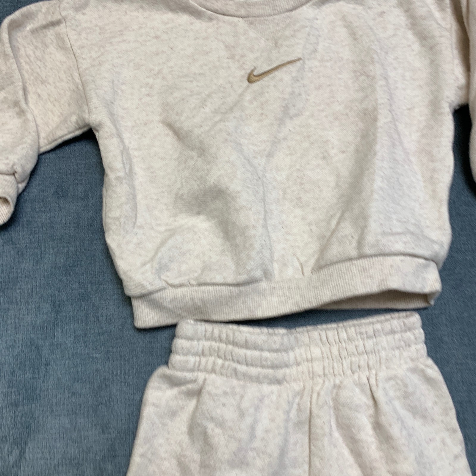 Nike Essential Track Suit Baby 24M Beige Swoosh Logo Fleece Lined Crew Neck Warm