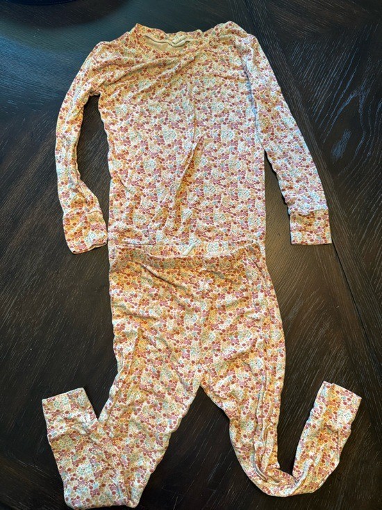 Kate Quinn Organics pajamas 2 piece set boho floral size 3 or 4T