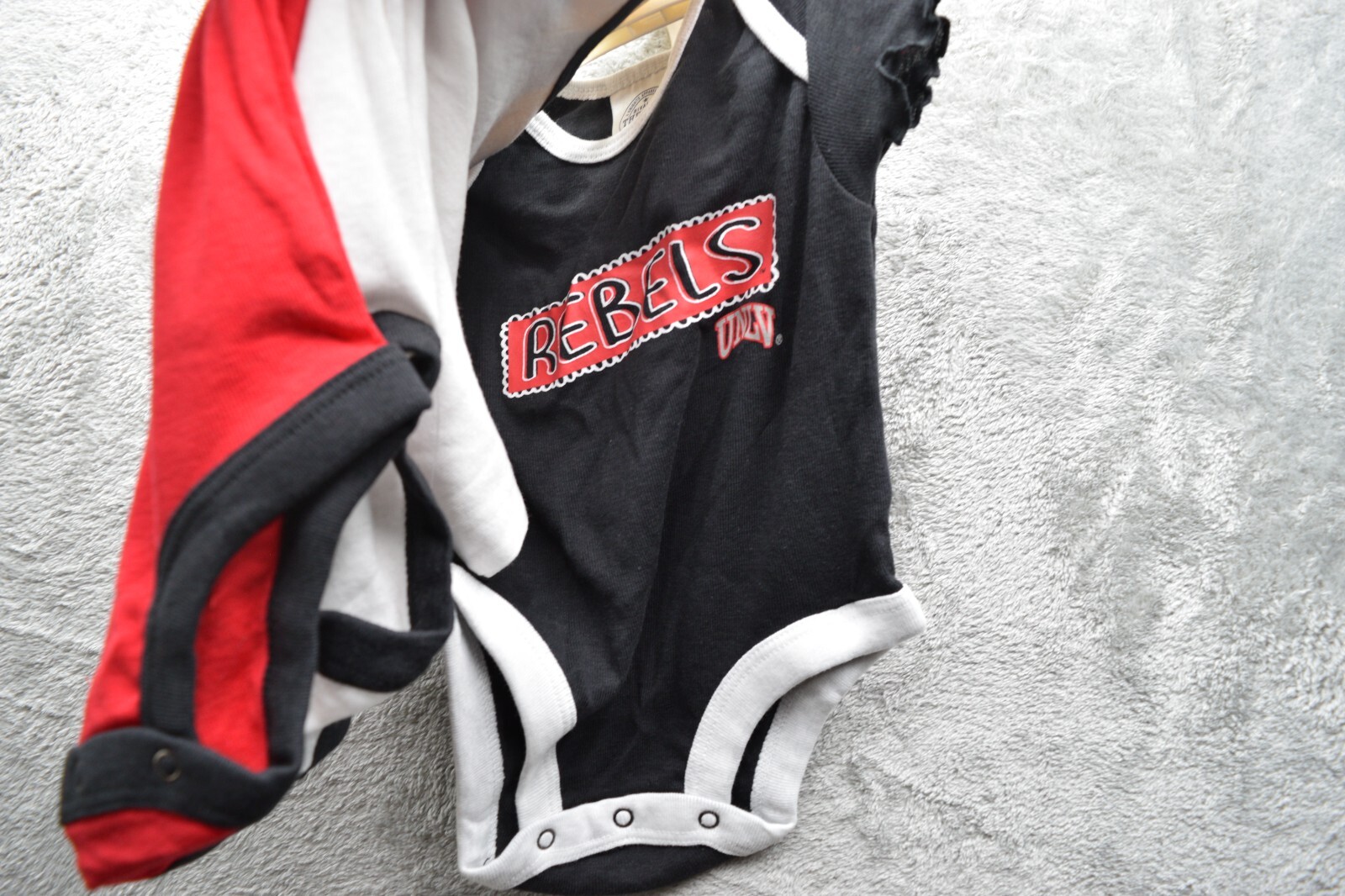 NCAA UNLV Rebels Infant Girls’ 3pk Bodysuit Set, Size (0-3M), New