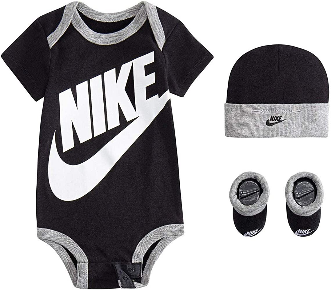 Nike Baby 3 Piece Set – LN0073 023 – Black / White – Grey – Size: 0-6 Months NEW