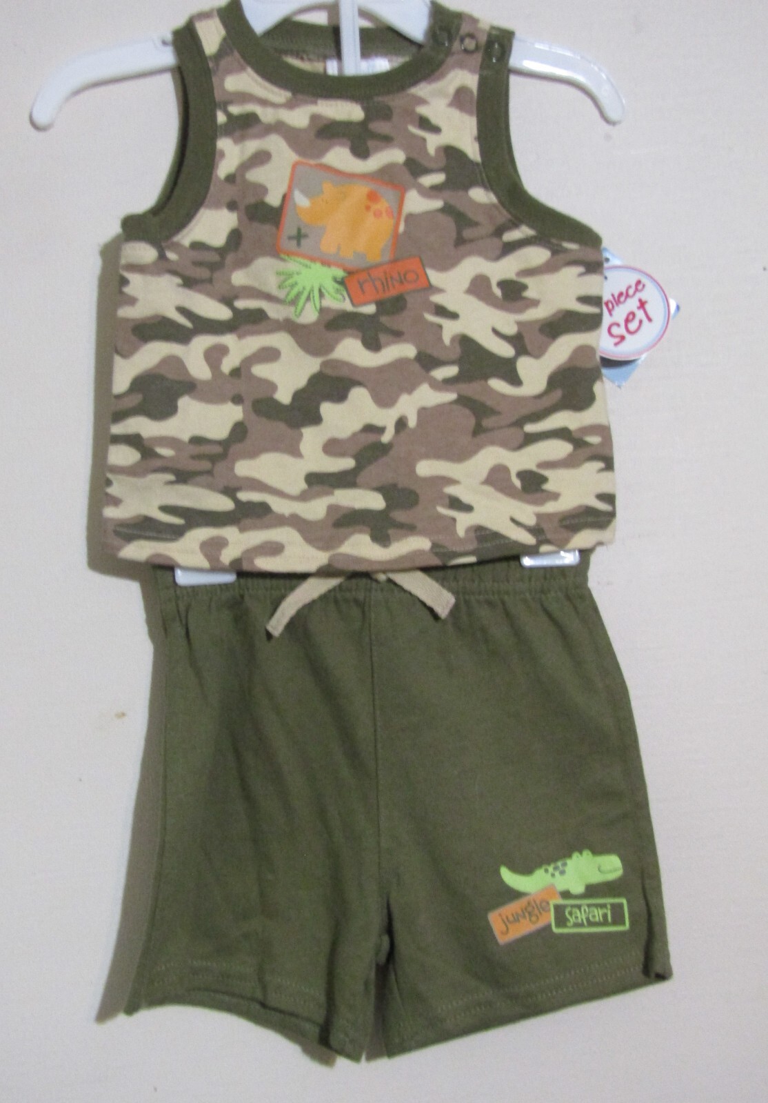 SMALL WONDERS BOYS NEWBORN 0/3 MONTHS 2PC GREEN CAMOUFLAGE TOP/SHORTS OUTFIT NWT