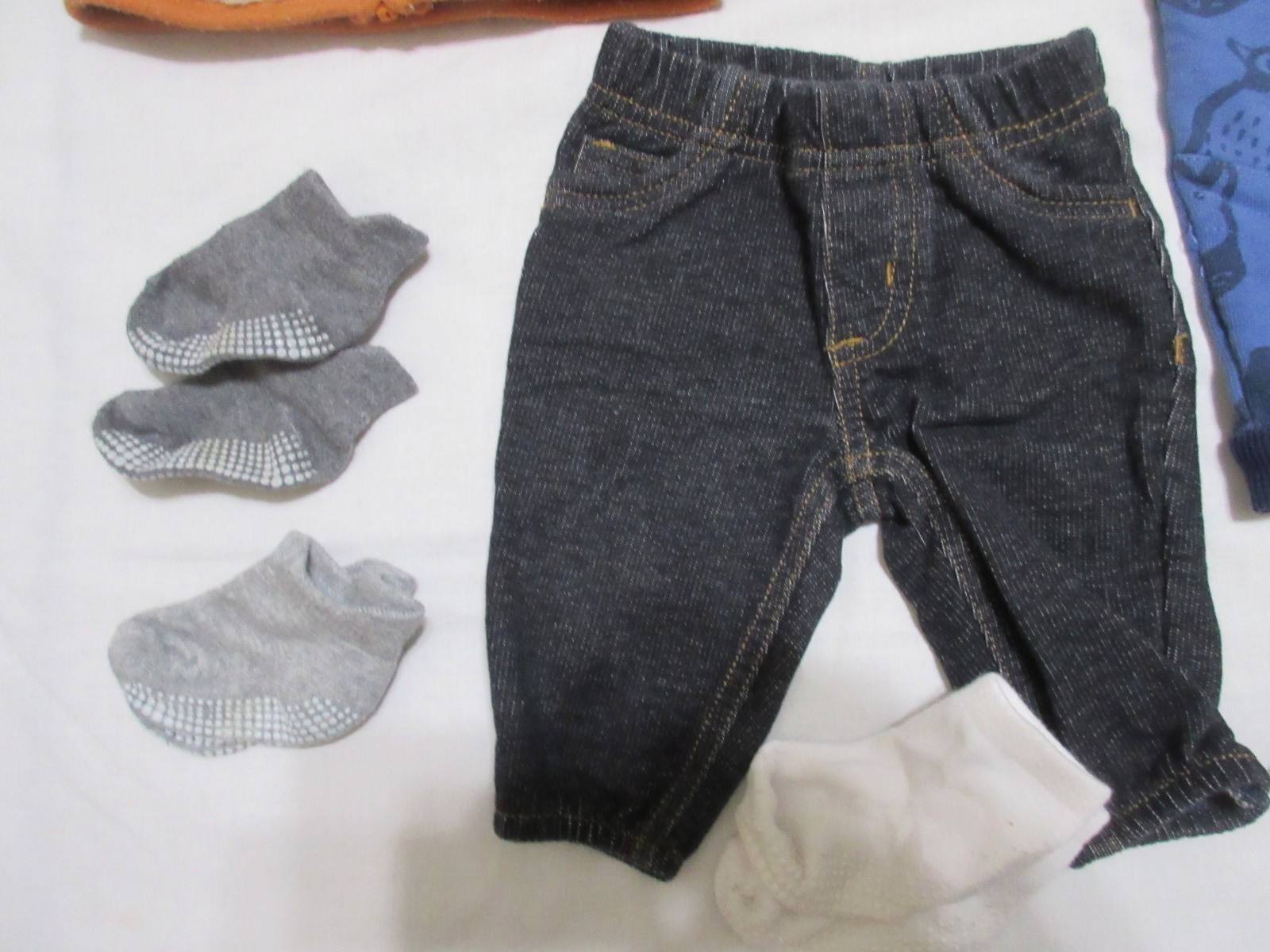 0 to 3 Month Baby Boy 16 pc Clothes Lot: Carter’s, Health Tex, Gap, Catimini ++