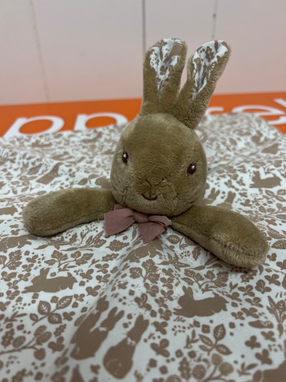 Peter Rabbit Signature Collection – Flopsy Rabbit Comforter, NEW