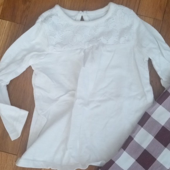 girl 2t long sleeve white top with burgundy white checkered leggings
