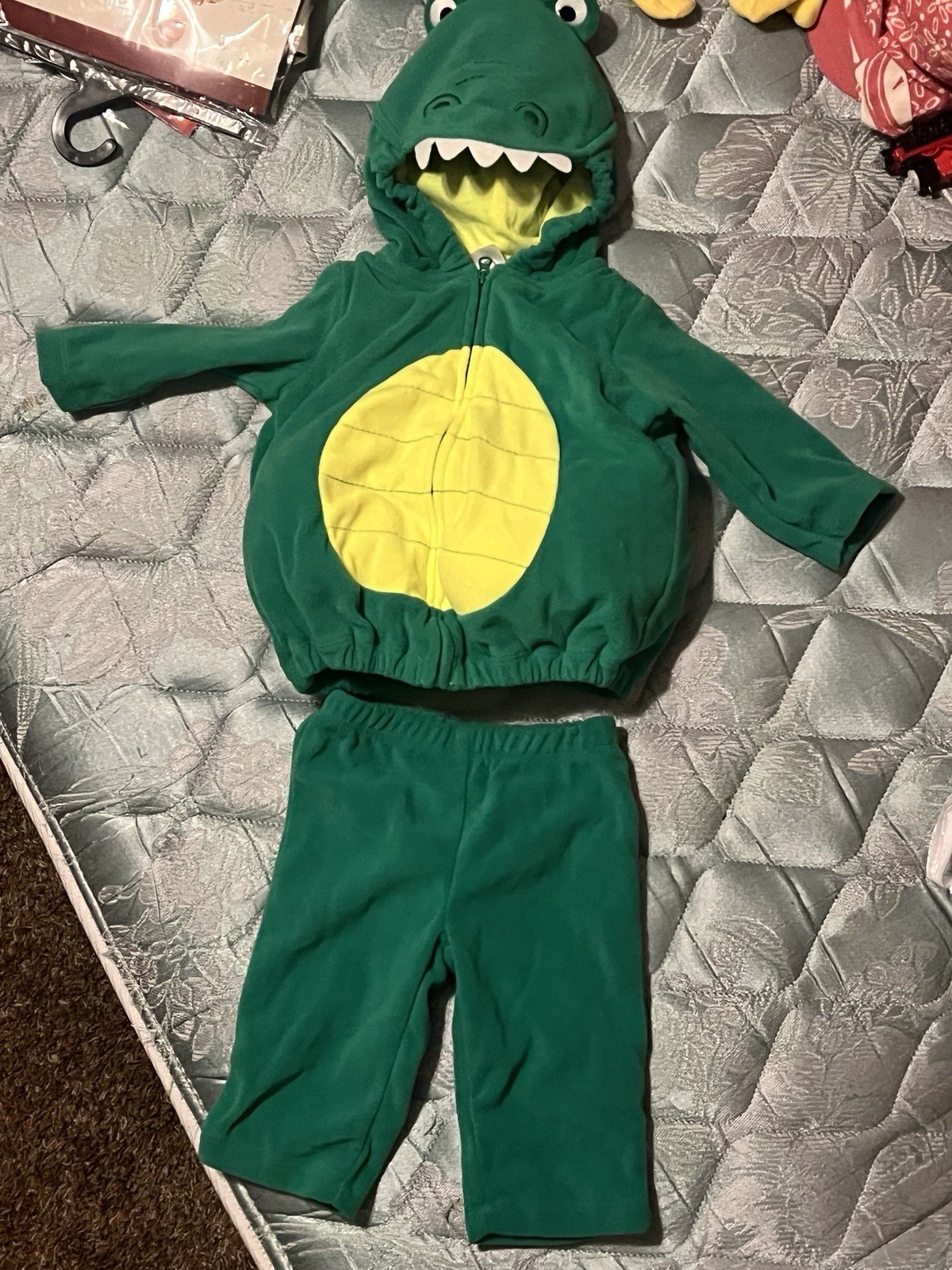 Carters 3-6 M 2 Piece Dinasour Outfit Costume Cozy Warm Fleece Cute Baby