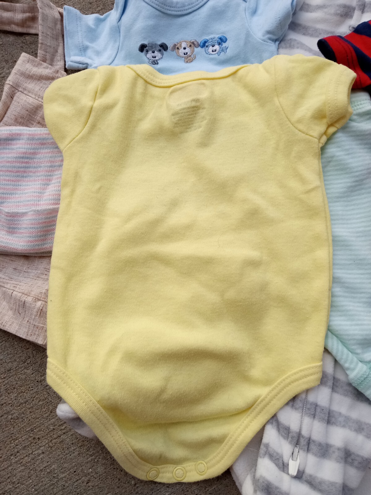 Lot of 14 Unisex Size Newborn to 12 Months Baby Clothes