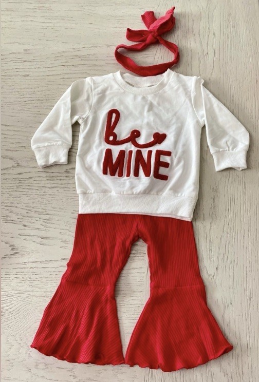 NWT Baby Girl’s Be Mine Valentine’s White Red Long Sleeve Top Pant Set 3-6 M